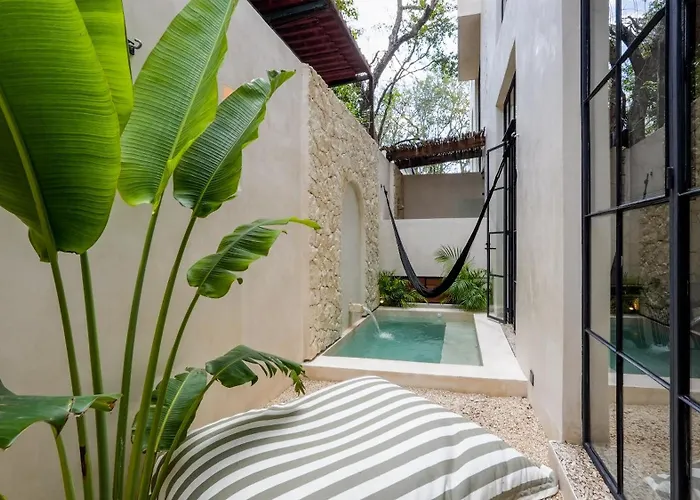 Bohemian 2br Boutique With Private Pool *