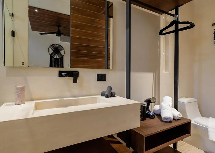 Bohemian 2br Boutique With Private Pool *